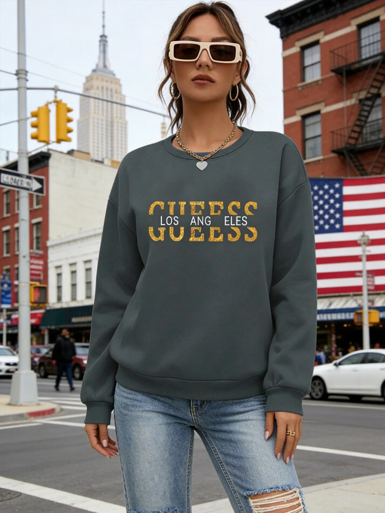 Sweat shirt "GUESS" épaule tombant – Image 2