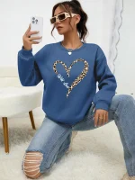 Sweat shirt  vintage "cœur Léopard"