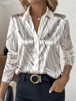 Chemisier satiné à motifs abstraits ondulés