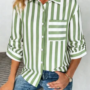 Chemise à rayée verte et blanche,