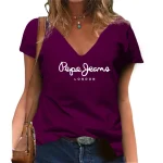 T-shirt à col en V.