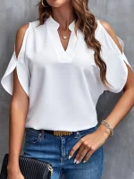 Haut pour femme  à col V,  élégance et confort.