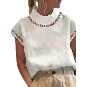 Blouse avec un col montant