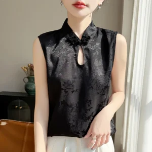 Haut à boutons dans le dos pour femme.