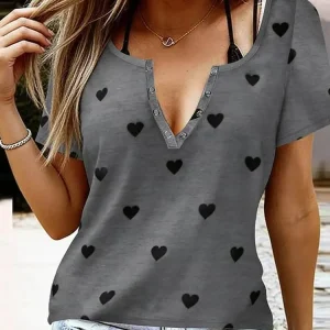 Haut pour femme, gris avec imprimé cœur.