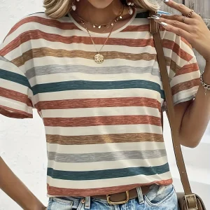 T-shirt pour femme, imprimé à rayures.