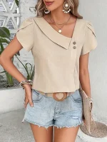 Blouse élégant pour femme.
